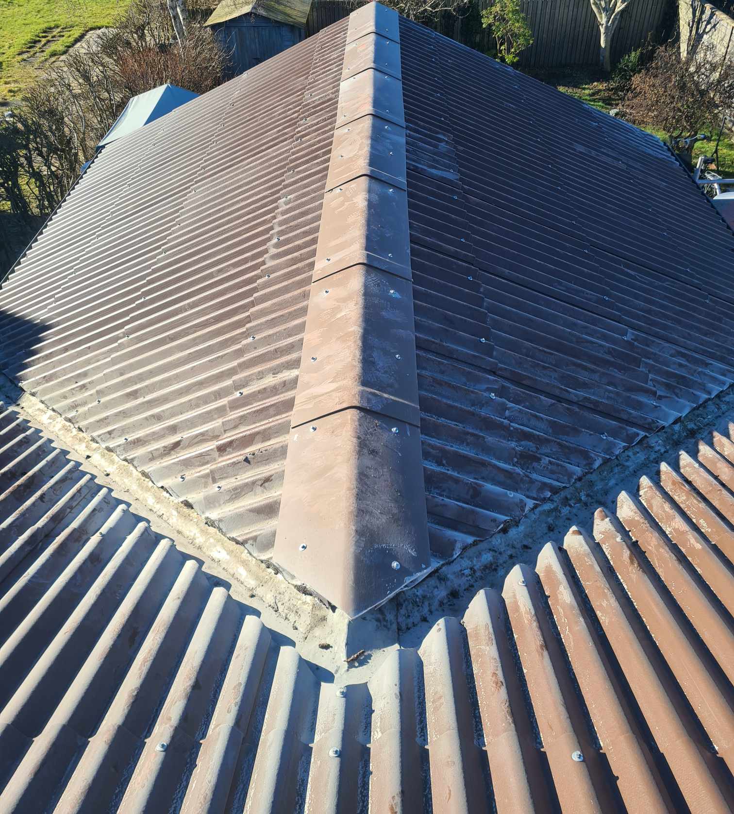 Håndværkerhjælp: hvornår er det tid til tagrenovation fra a–z?