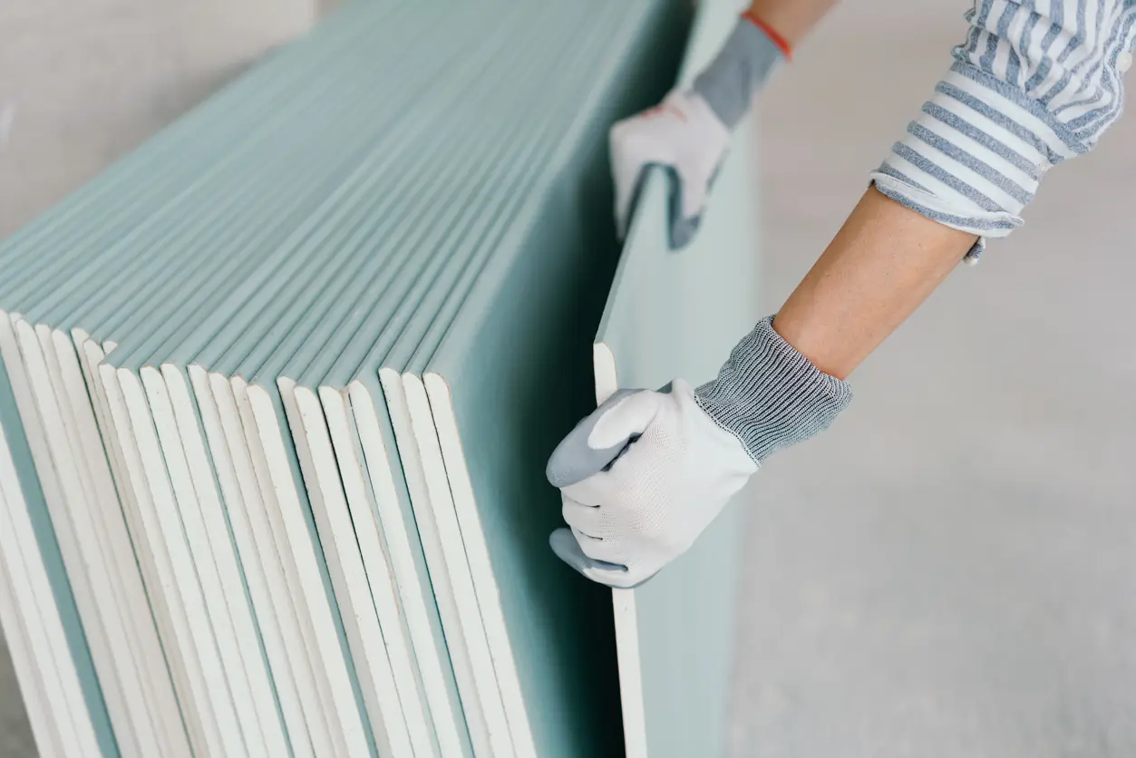 opsætning af gipsvæg